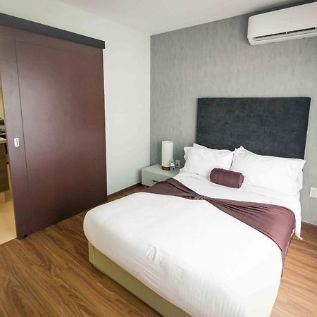 Redwood Villas Zona Industrial 圣路易斯波托西 外观 照片