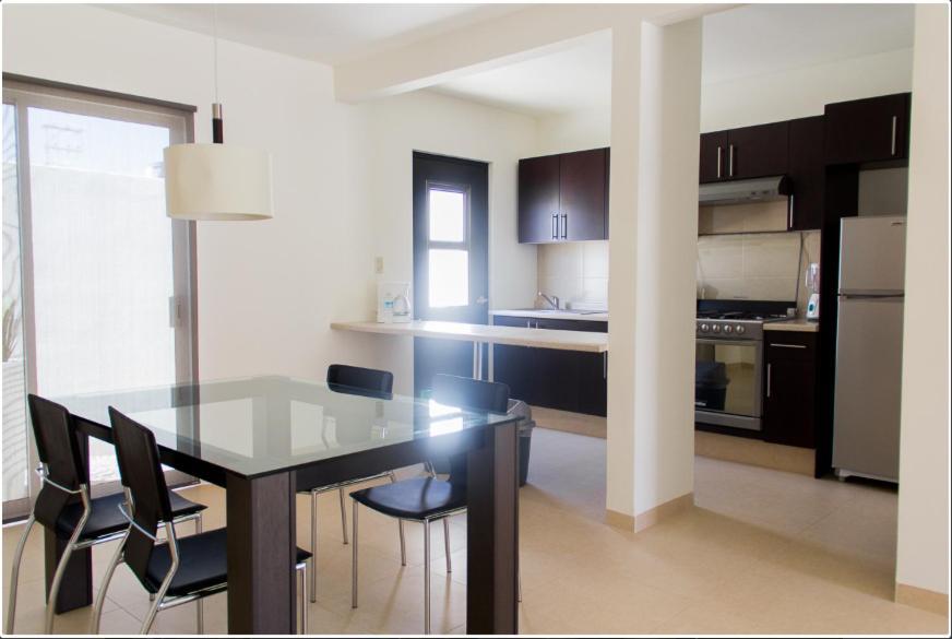Redwood Villas Zona Industrial 圣路易斯波托西 外观 照片