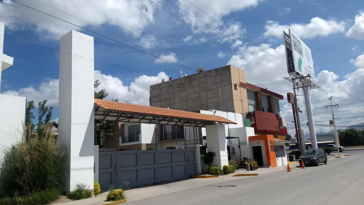 Redwood Villas Zona Industrial 圣路易斯波托西 外观 照片